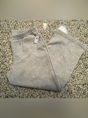 Old Navy Light Gray Women's Track Joggers - Elastic Waist